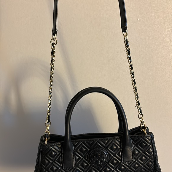 Tory Burch black leather quilted purse - Picture 4 of 6